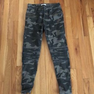 Elam Camo Moto Pant